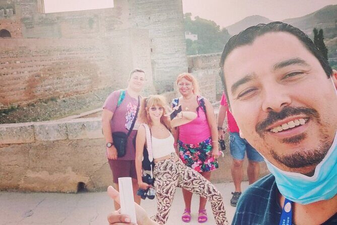Alhambra, Nasrid Palaces, Generalife & Alcazaba Private Tour - Key Points