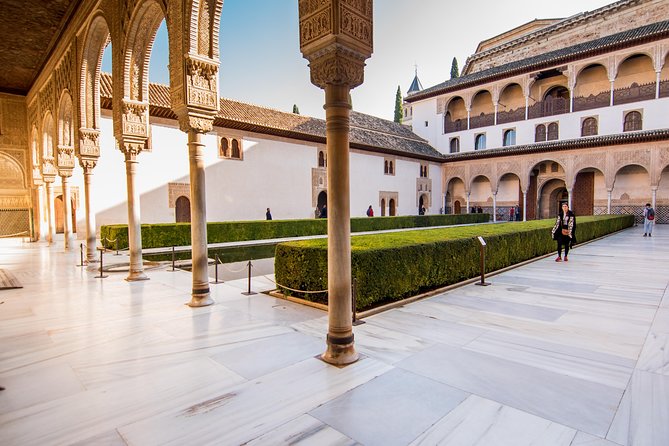 Alhambra Palace and Albaicin Tour With Skip the Line Tickets From Seville - Important Details