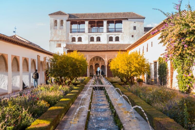 Alhambra Private Tour: Nasrid Palaces, Alcazaba & Generalife - Explore the Alhambra Complex