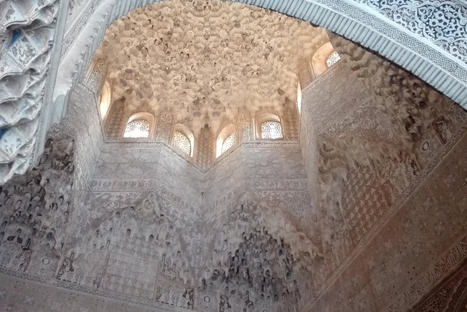 Alhambra Private Tour (Without Tickets) Total/Group Max 15 People - Authentic Review Insights