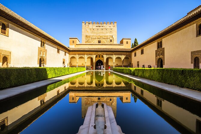 Alhambra Skip-The-Line Tour: Nasrid Palaces, Alcazaba and Generalife - Accessibility and Restrictions