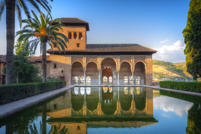 Alhambra Skip-The-Line Tour: Nasrid Palaces, Alcazaba and Generalife - Tour Inclusions
