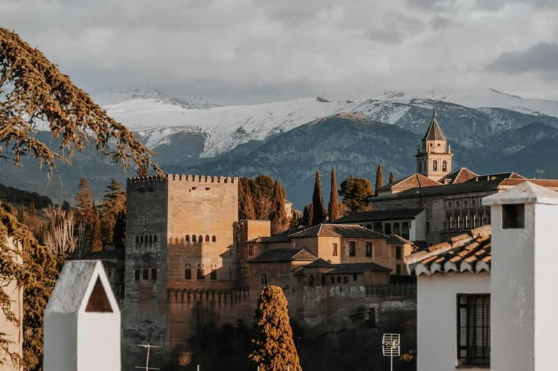 Alhambra Surroundings: History, Architecture and Legends - FAQs
