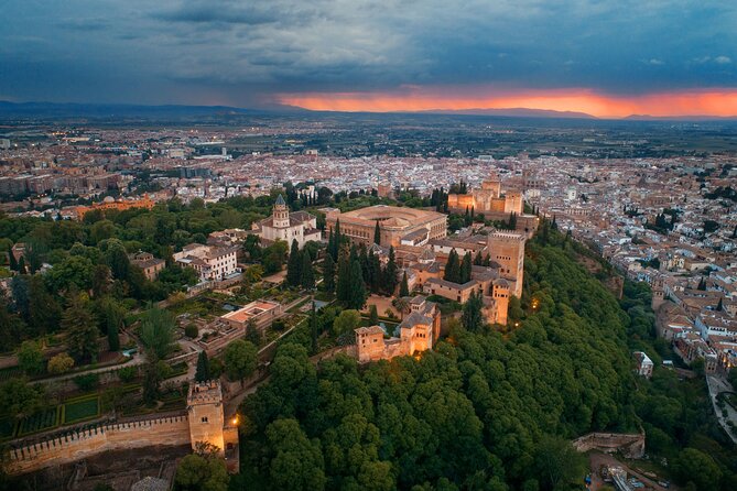 Alhambra With Nazaries Palaces Private Tour - Cancellation Policy and Reviews
