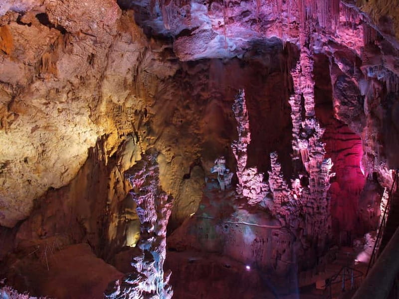 Alicante: Canelobre Cave time travel + Busot tour private transport - Exploring Busot: A Village with Character