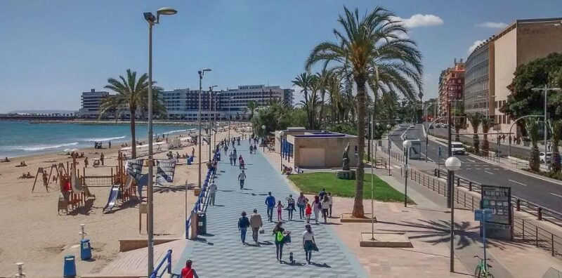 Alicante: City Highlights Walking Tour With Drinks - Included Amenities