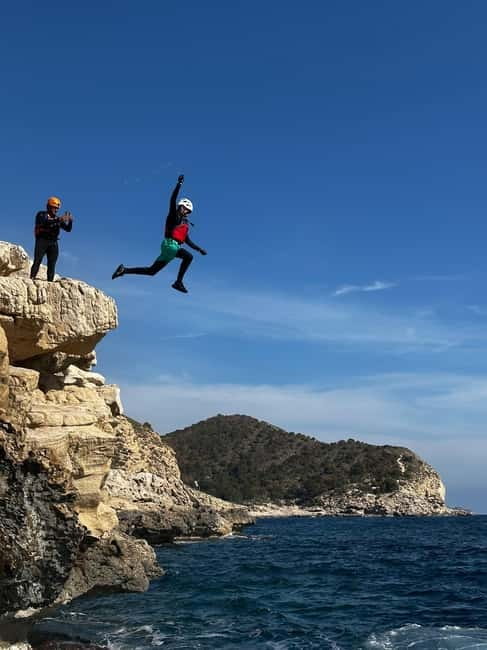 Alicante: Coasteering Adventure in Villajoyosa - An In-Depth Look at the Coasteering Experience