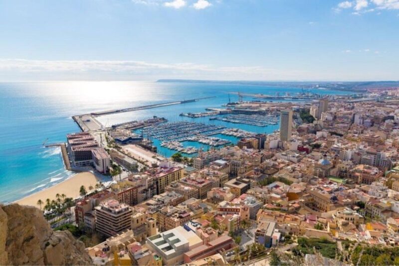 Alicante: Guided City Highlights Walking Tour - Esplanada Despanya