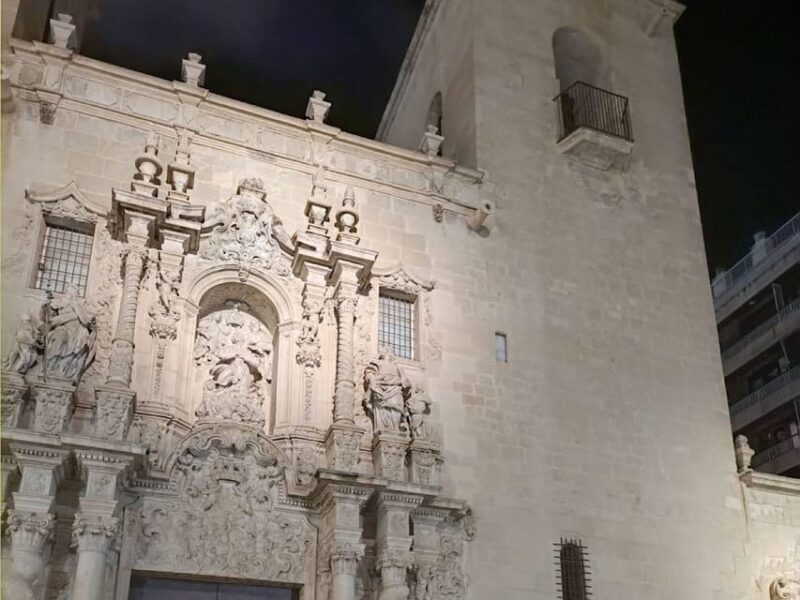 Alicante: Night Walking Tour - Key Points