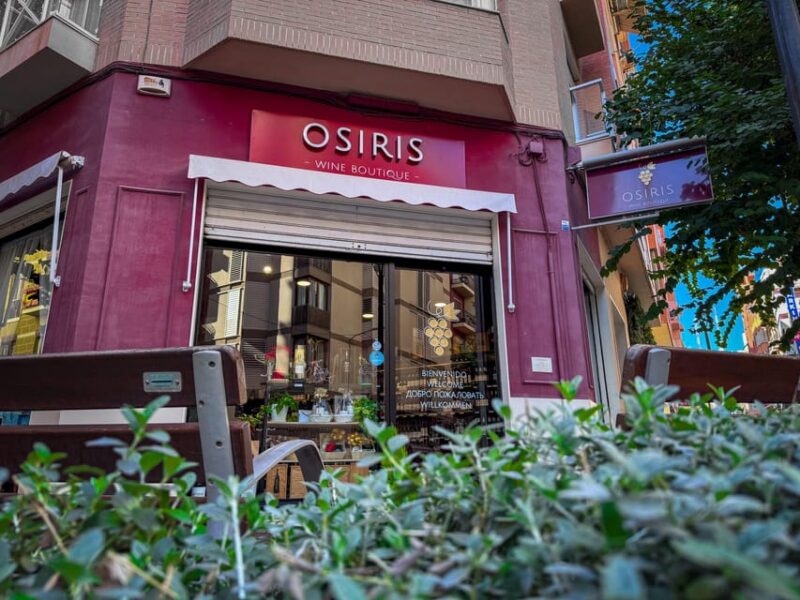 Alicante: Wine Walking Tour With Sommelier - Discovering Local Grape Varieties