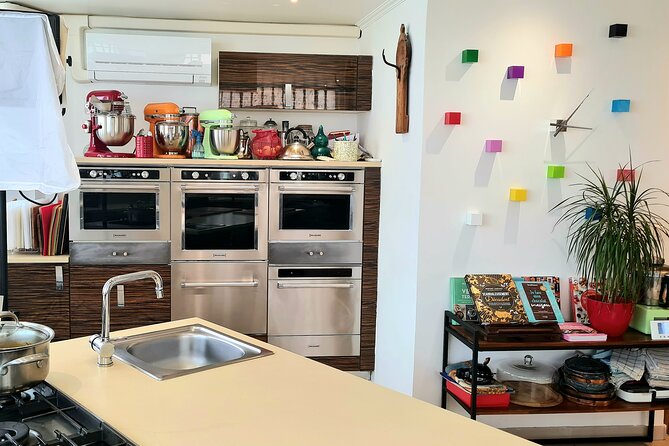 All About Meringue: a Pastry & Culinary Arts Workshop in Paris - Accessibility and Group Size