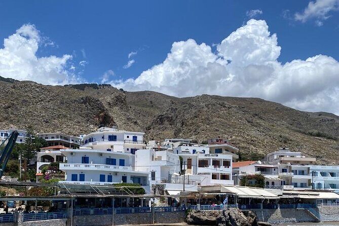 All day road trip from the North mountains to the South beaches - Key Points