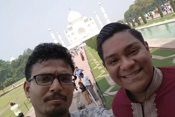 All Inclusiv Luxury Taj Mahal & Agra Fort Tour by Superfast Train - Train Journey Experience