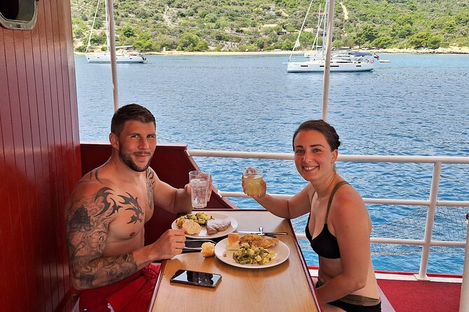 All-Inclusive Blue Lagoon & 3 Island Boat Tour With Food & Drinks - Positive Guest Feedback