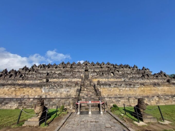 All-inclusive Borobudur Temple Guided Tour - Recommendations for Visitors