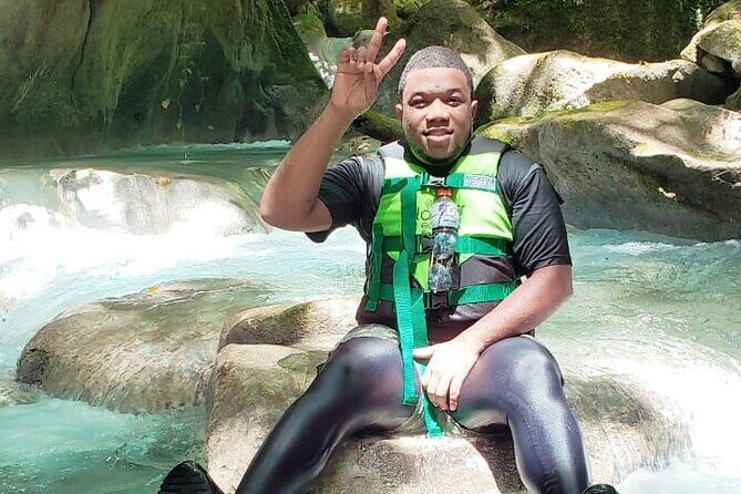 ALL INCLUSIVE tour of the "Cueva de la Virgen" Water Trail - Key Points