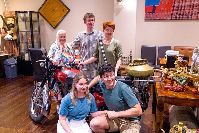 All Inclusive Twilight Nights Little India Half Day Tour - Who Will Appreciate This Tour?