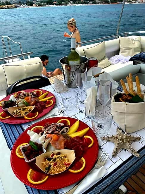All-inclusive yacht tour in the beautiful Bay of Mondello - Who Will Love This Experience?