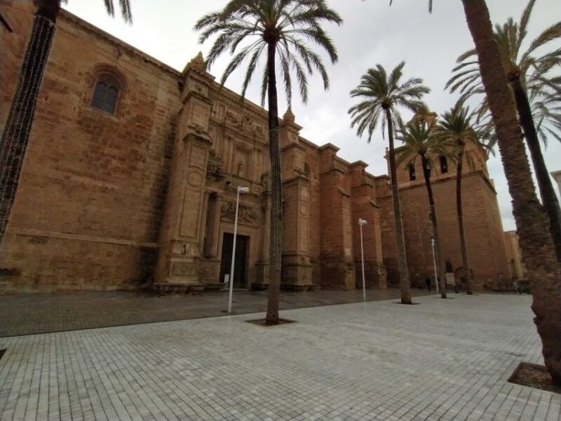 Almeria: Guided City Discovery Tour - Meeting Details