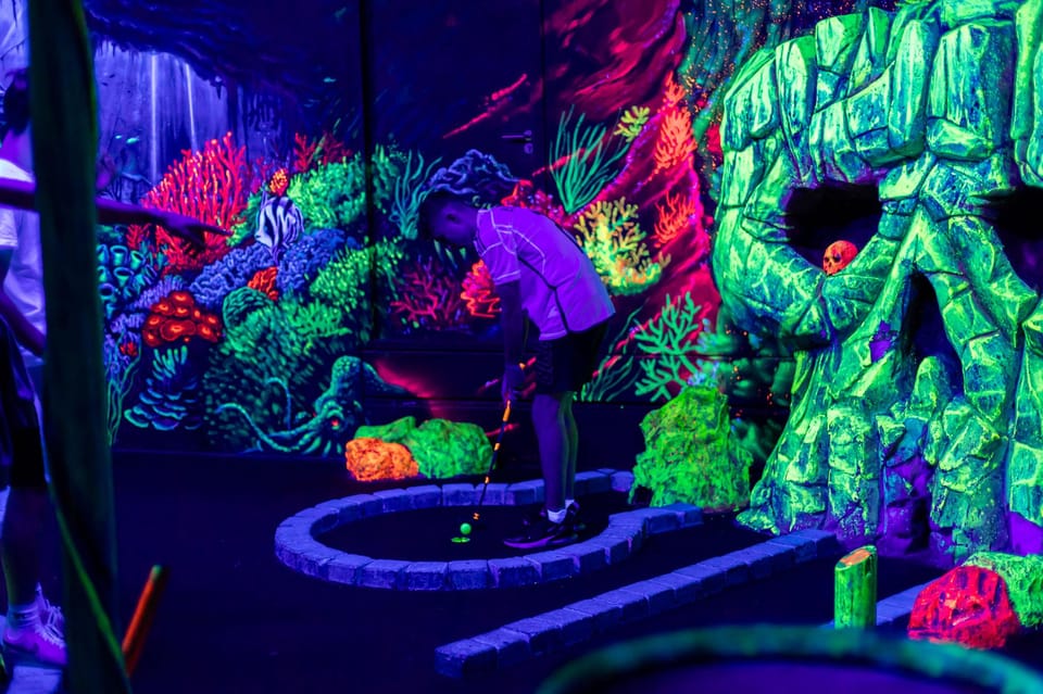 Aloha Amsterdam: 12-Hole Glow-in-the-Dark Mini-Golf - Practical Tips for Visitors