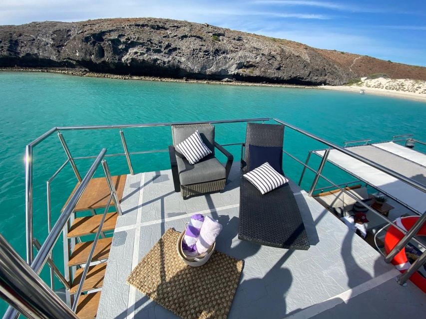 Alora Private Catamaran - Snorkeling at Medano Beach
