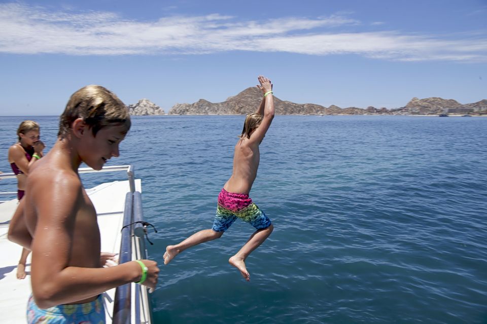 Alora Private Catamaran - Landmark Views and Wildlife