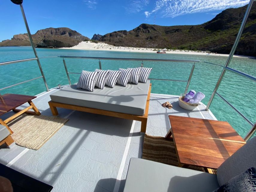 Alora Private Catamaran - Jumping off the Platform