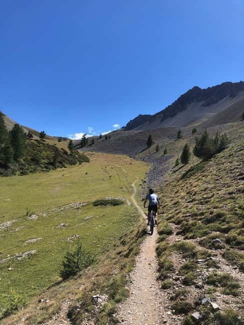 Alps: Sporty MTB tour among single track, alpine peaks and border history - FAQ
