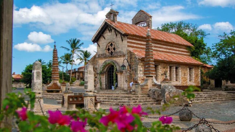 Altos de Chavón + Cueva de las Maravillas excursion from Bavaro/Punta Cana - An Overview of the Day