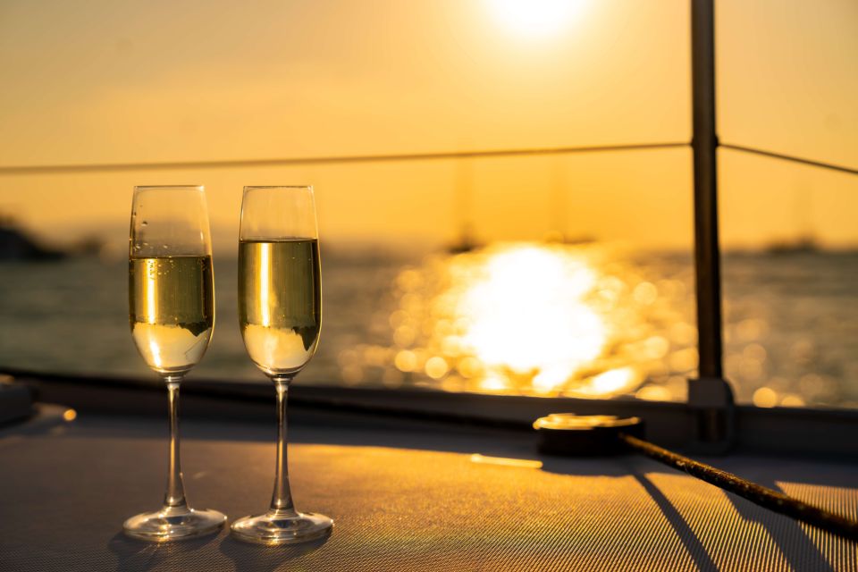 Amalfi: Amalfi Coast Sunset Small-Group Boat Tour - Inclusions and Amenities