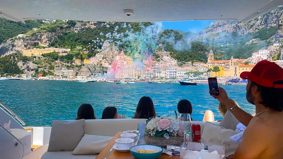 Amalfi coast and Capri: exclusive yacht cruise - FAQ