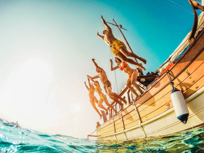 Amalfi Coast: Boat and Snorkeling Tour With a Captain - Swimming and Snorkeling