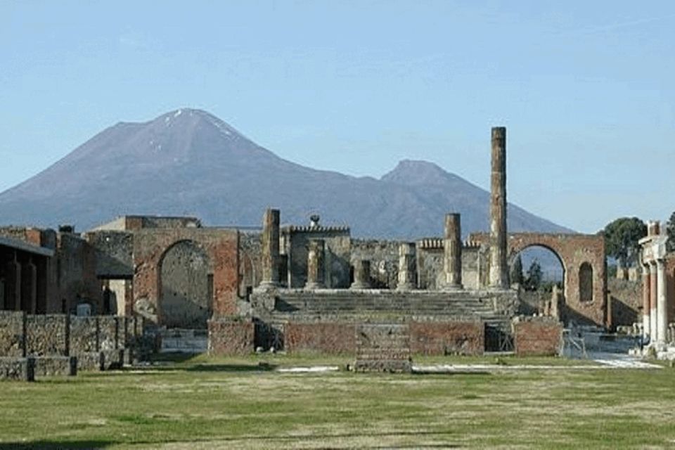 Amalfi Coast: Pompeii Guided Tour With Skip-The-Line Entry - Well-Preserved Ancient Buildings and Structures