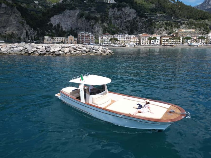 Amalfi Coast: private boat tours along the coast - An In-Depth Look at the Amalfi Coast Private Boat Tour
