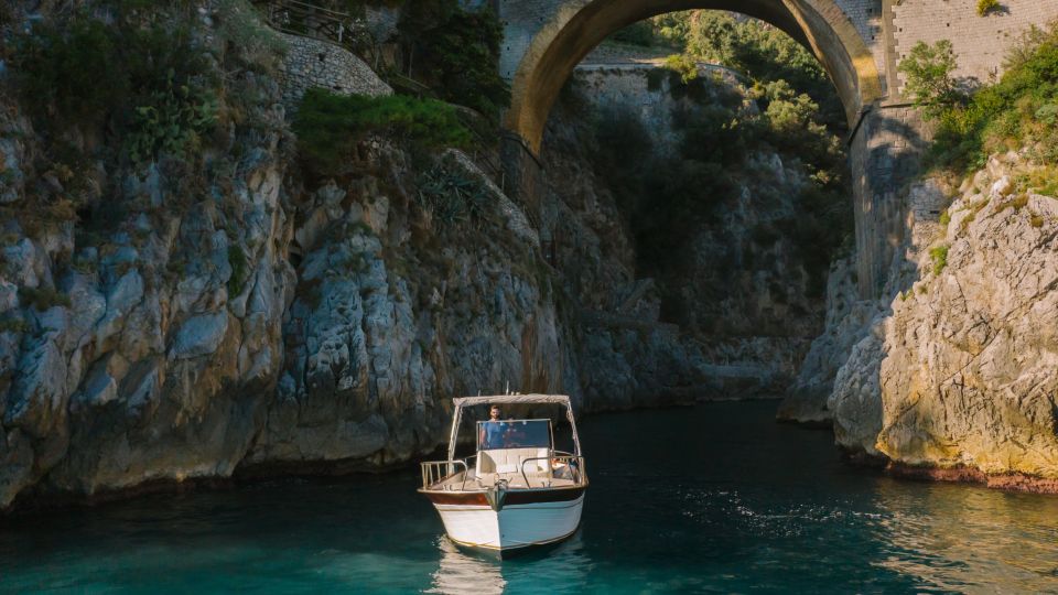 Amalfi Coast: Private Boat Trip With Prosecco and Snorkeling - Itinerary
