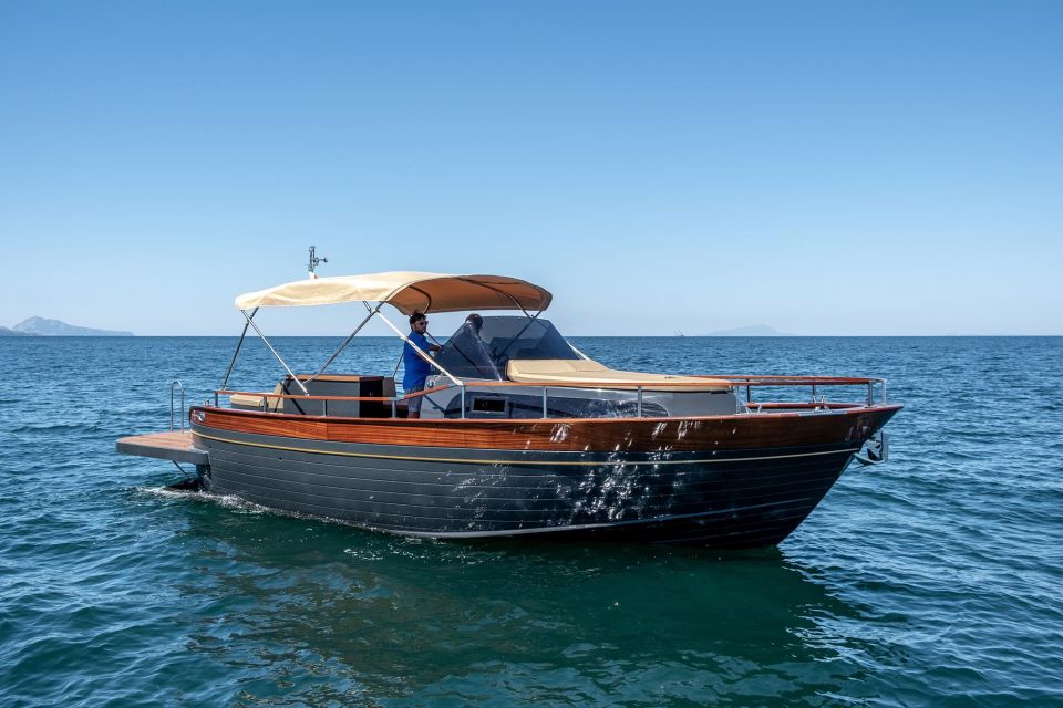 Amalfi Coast: Romantic Sunset Cruise With Music & Cocktails - Relax to Music