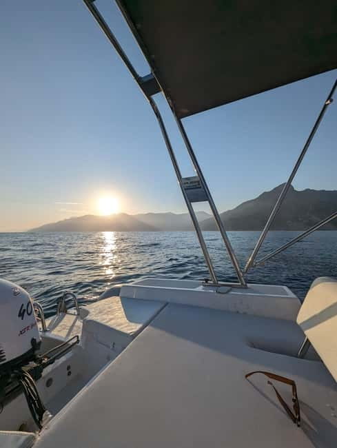 Amalfi coast: Sunset Boat Tour with Aperitif and Prosecco - Food and Drinks on Board