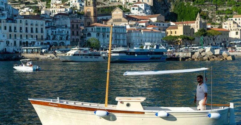 Amalfi cost boat: boat tour with traditional gozzo - Key Points