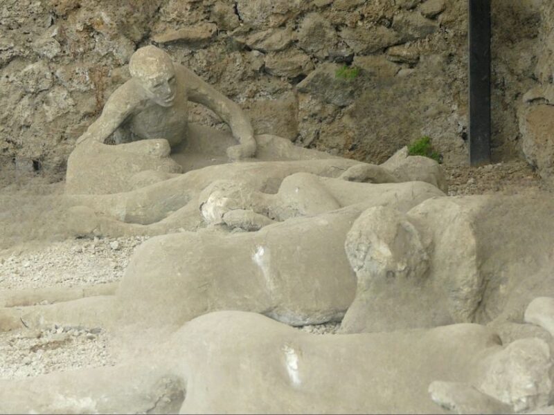 Amalfi : private transfer with visit Pompei Along the way - FAQs