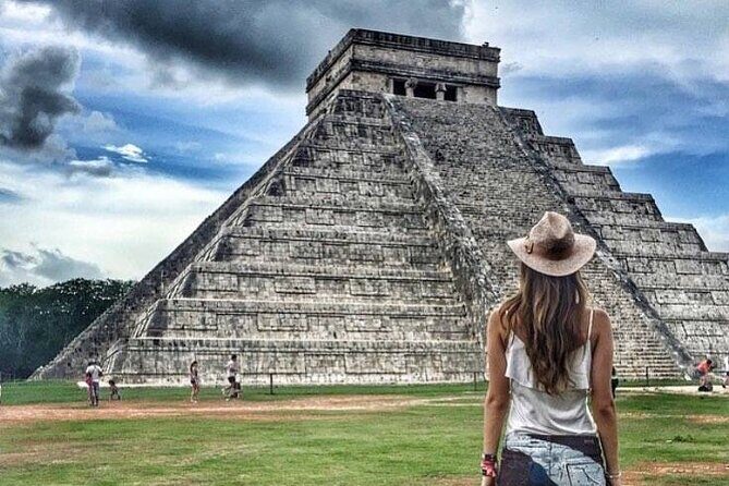 Amazing Chichen Itza City & Valladolid Sightseeing Tour - Lunch and Local Flavors