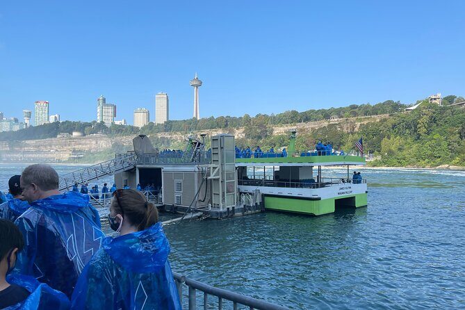 American 5pm Tour with Maid of the Mist Ticket and Guide - An In-Depth Look at the Experience