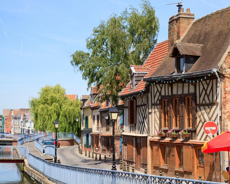 Amiens in 1 Day: Walking Tour With Digital Guide - Exploring the Amiens Cathedral