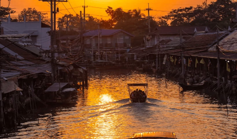 Amphawa Floating Market & Railway Market : Private Tour - Why Choose This Tour?