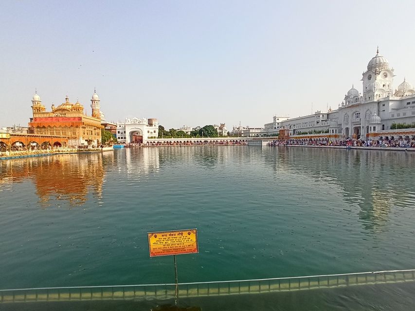 Amritsar 02 Days :Wagha Border: Airport Transfer Eng. Guide - Key Points