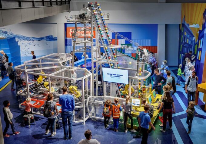Amsterdam: 1-Hour Canal Cruise & NEMO Science Museum - Tips for a Great Visit