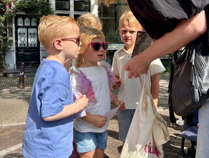 Amsterdam: 1,5-hour Interactive Kids Tour in the City - A Closer Look at the Tour Experience