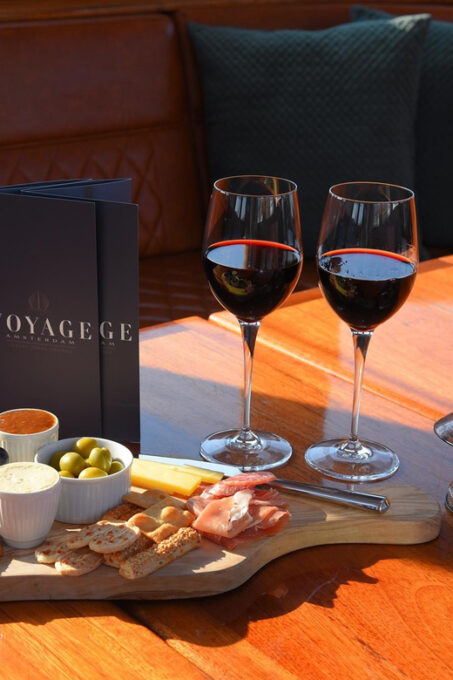 Amsterdam: 2h Canal Cruise Incl.Dutch Snacks & Drinks Option - Booking and Cancellation Policy