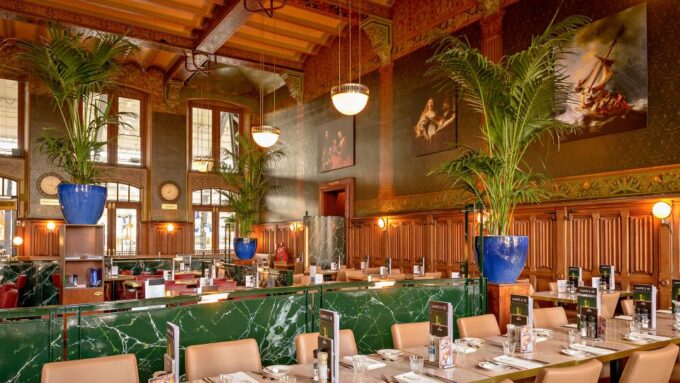 Amsterdam: 3-Course Meal in Historic 1st Class Waiting Rooms - Accessibility Information