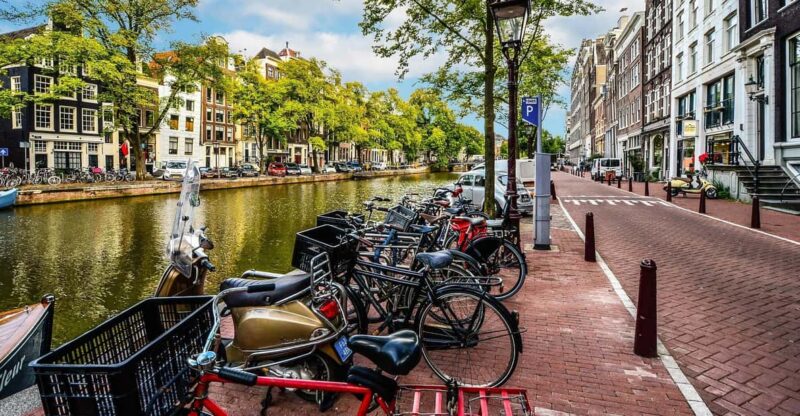 Amsterdam: 3-Hour Private Bike Tour of the City Center - Inclusions and Exclusions