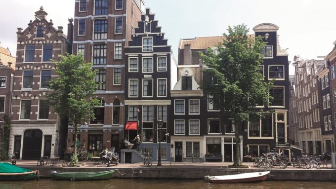 Amsterdam: 3-Hour Private Bike Tour of the City Center - Booking and Cancellation Policy